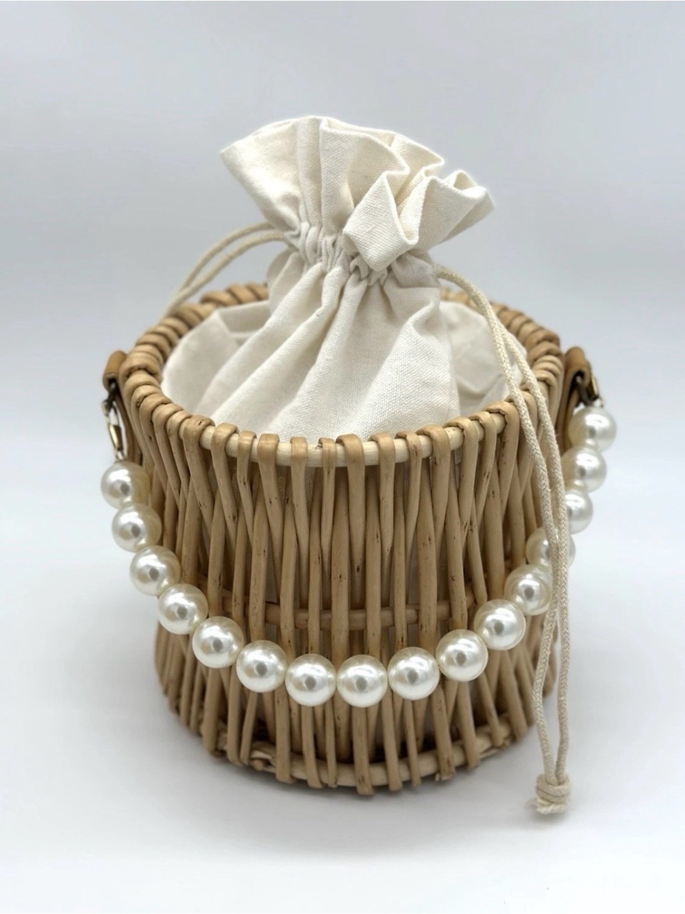 Rattan Wicker Handbag,Pearl Handle Chain Shoulder Strap- Canvas Drawstring Round